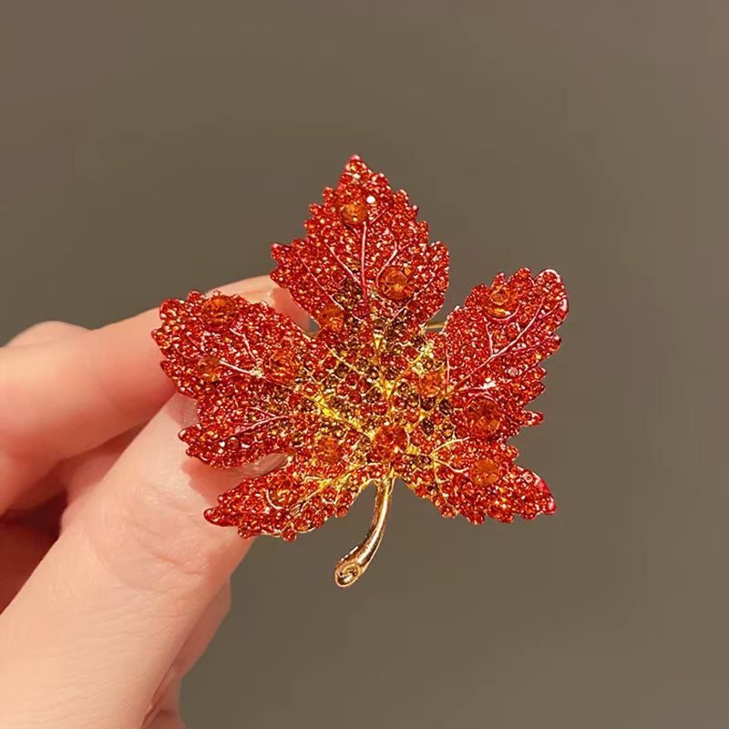 Light Luxury Full Diamond Maple Leaf Brooch High-end And Niche