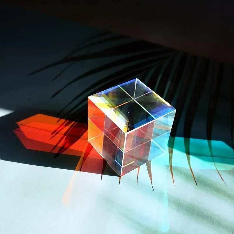 Optical glass six-sided photosynthetic color dichroic prism